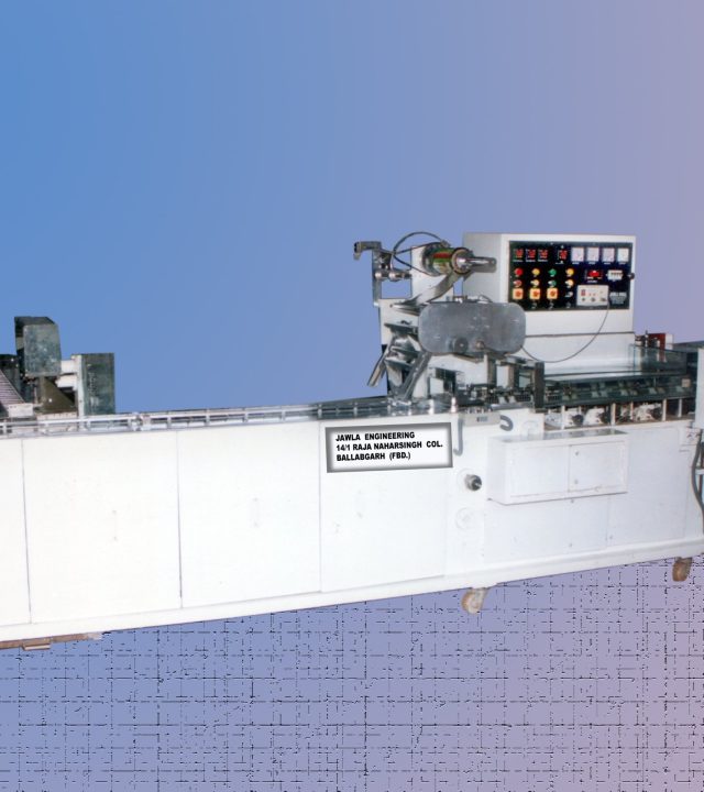 je-511-one-edge-packaging-machine-with-cream-biscuit-feeder